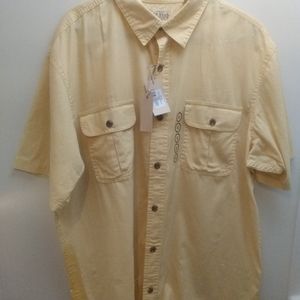 Red Head Pastel Yellow Short Sleeve Shirt NWT